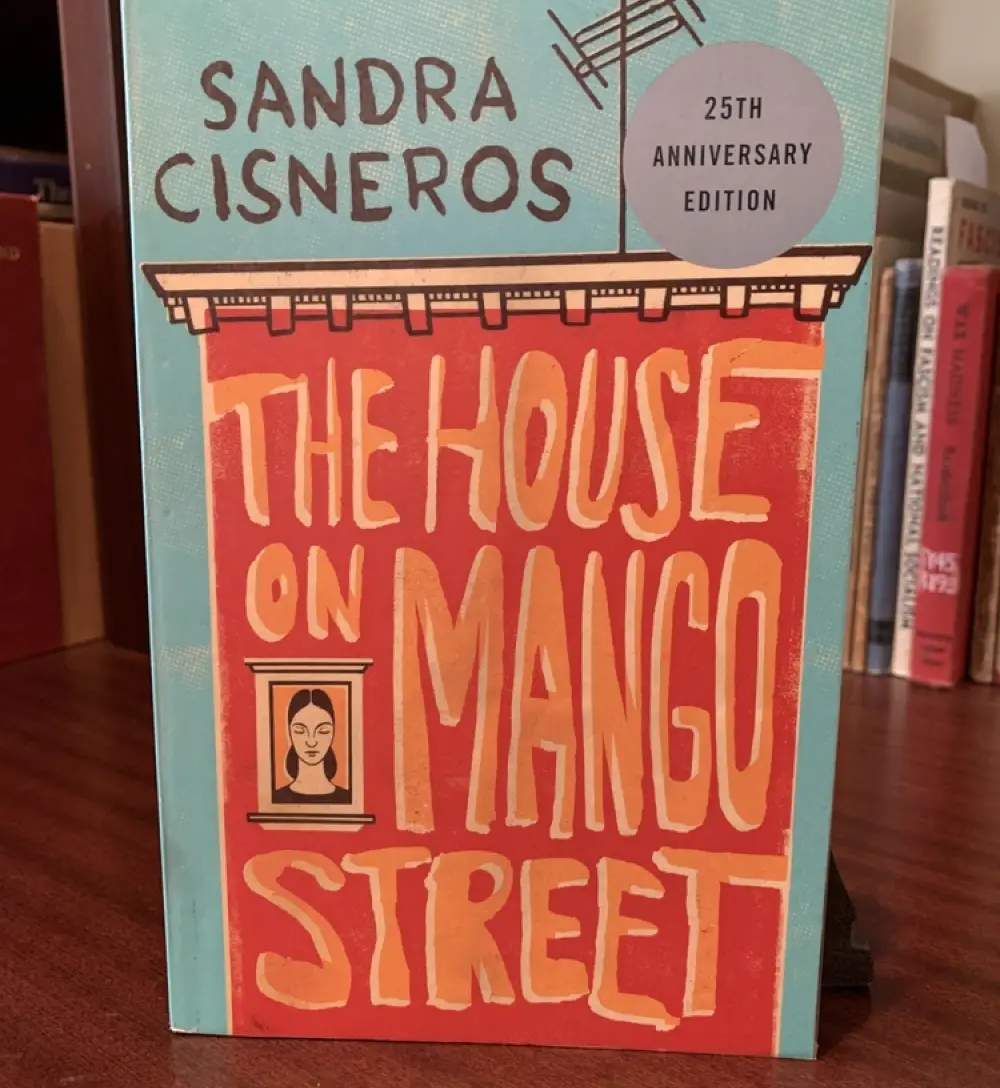 La casa en la calle de Mango por Sandra Cisneros