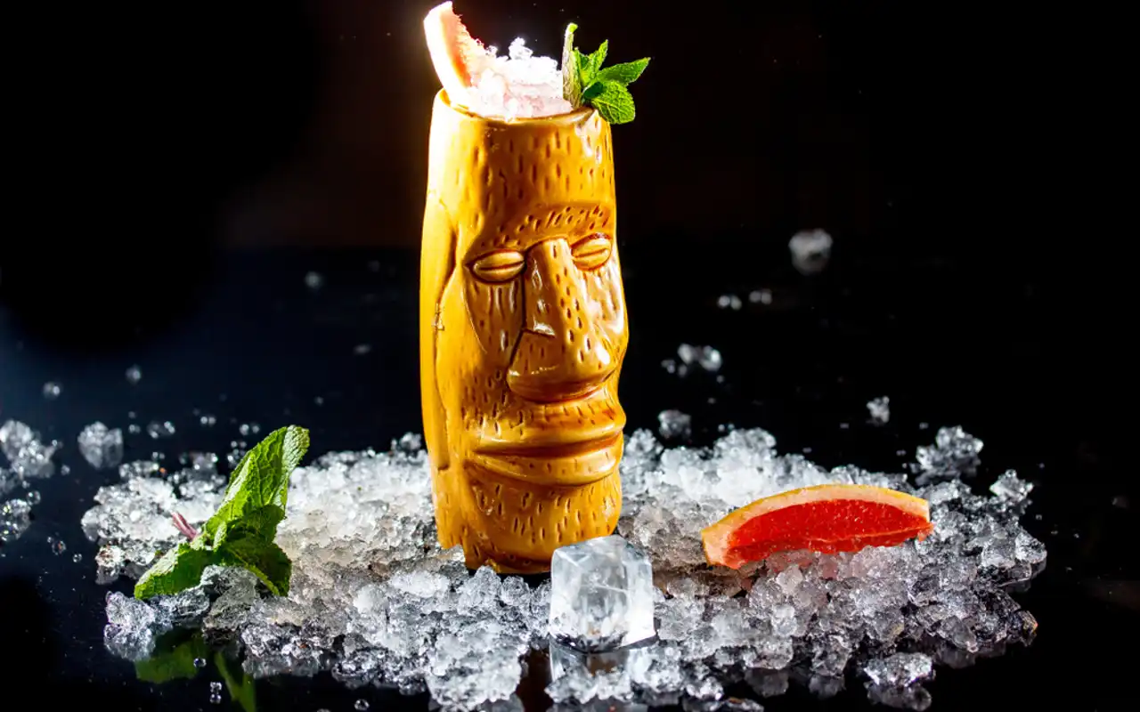 Coctelería Tiki, muy tropical y con estilo