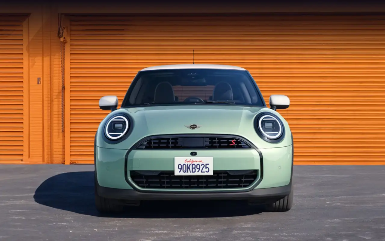 El Mini Cooper 2025: diseño, tecnología y sostenibilidad.